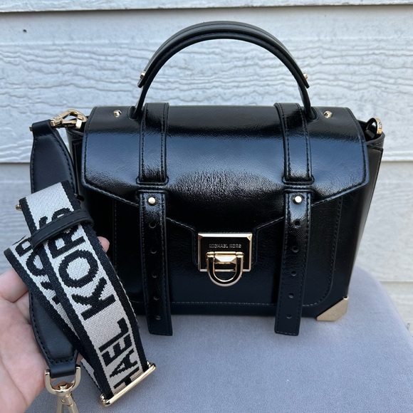 SALE‼️Michael Kors medium Manhattan satchel purse - Picture 1 of 12